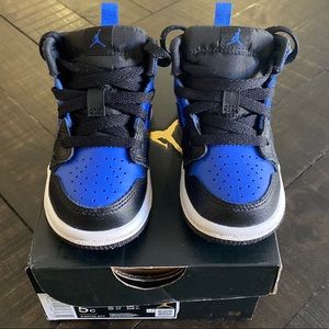 Jordan 1 MId Kids